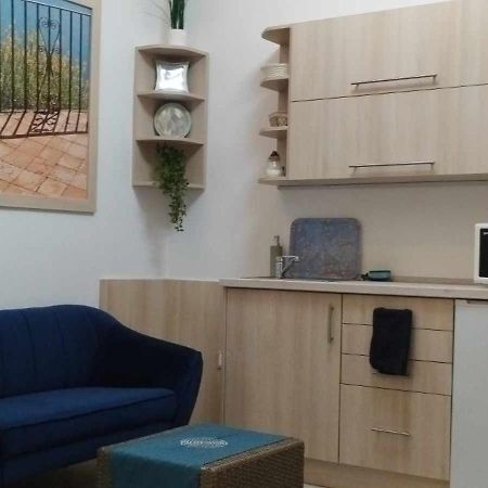 Diana Apartmanhaz เคสเท ภายนอก รูปภาพ