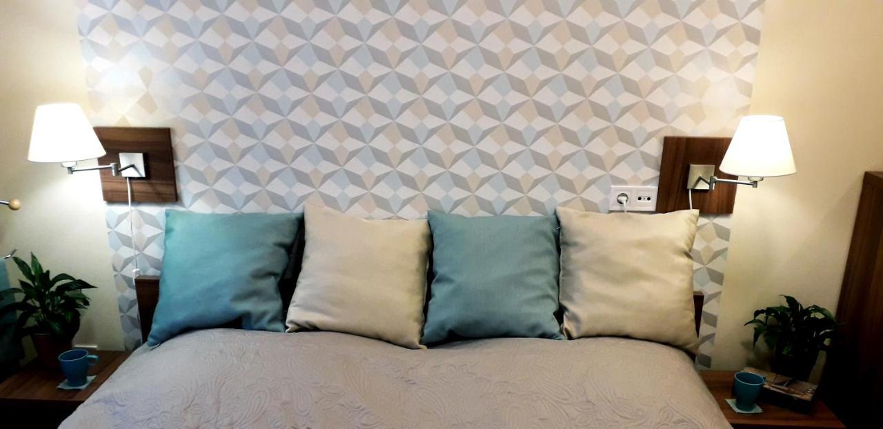 Diana Apartmanhaz เคสเท ภายนอก รูปภาพ